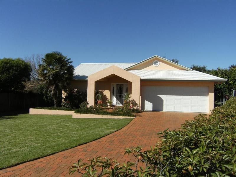 10 Poidevin Place, Dubbo NSW 2830