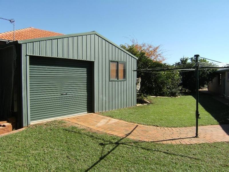 10 Poidevin Place, Dubbo NSW 2830