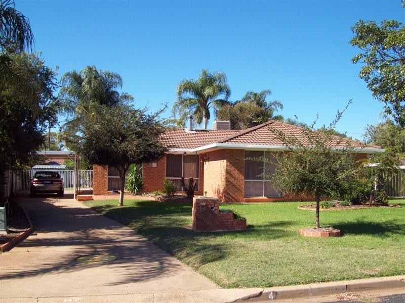 4 Flinders Close, Dubbo NSW 2830