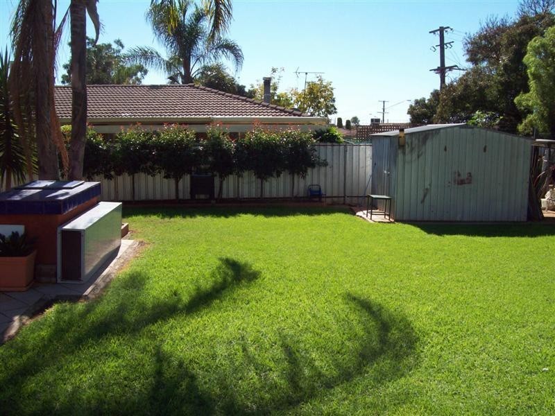 4 Flinders Close, Dubbo NSW 2830