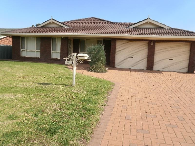 19 York Street, Dubbo NSW 2830