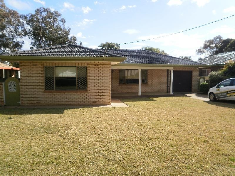 33 Brigalow Avenue, Dubbo NSW 2830