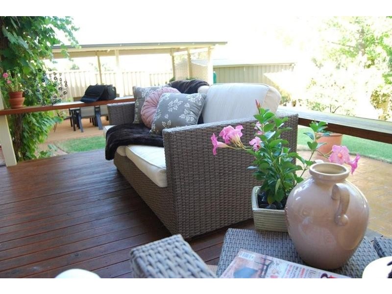 32 Stonehaven Avenue, Dubbo NSW 2830