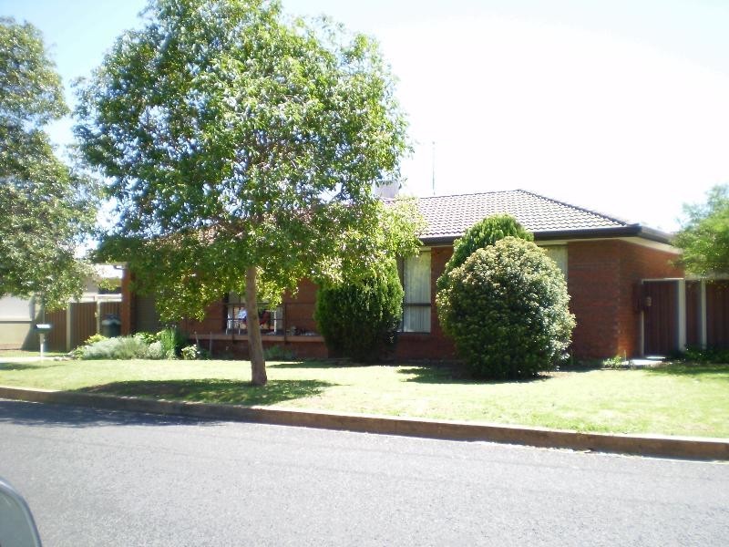 2 Booth Street, Dubbo NSW 2830