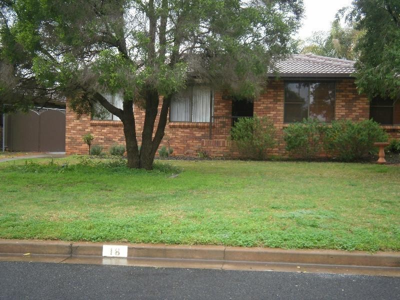 18 Lawson Street, Dubbo NSW 2830
