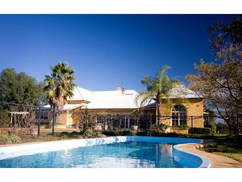 Bed and Breakfast, Bourke Street, Dubbo NSW 2830