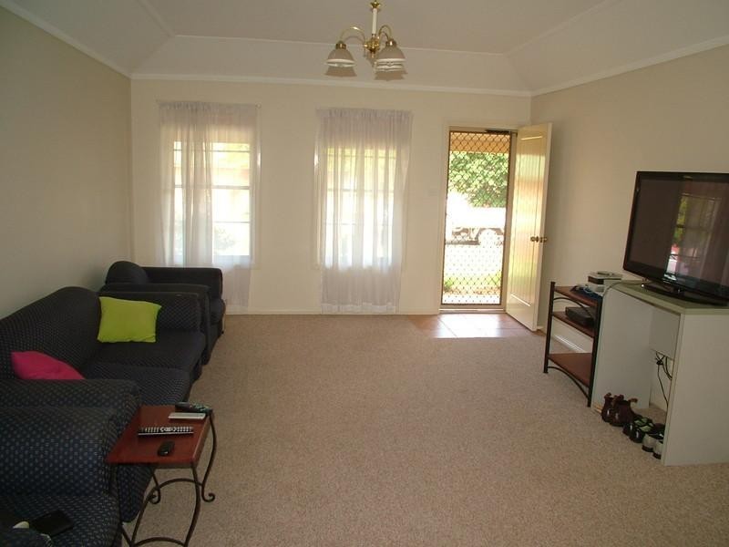 1B Grevillea Close, Dubbo NSW 2830