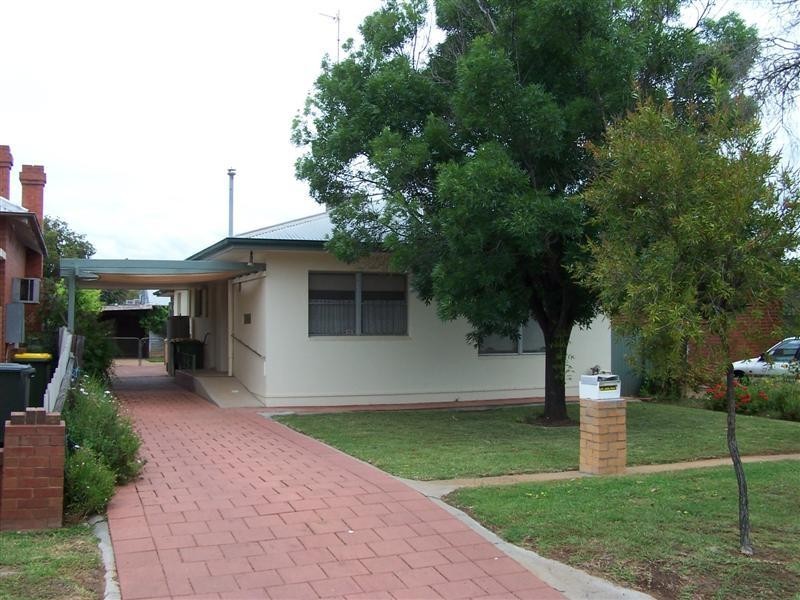 11 Arthur Street, Dubbo NSW 2830