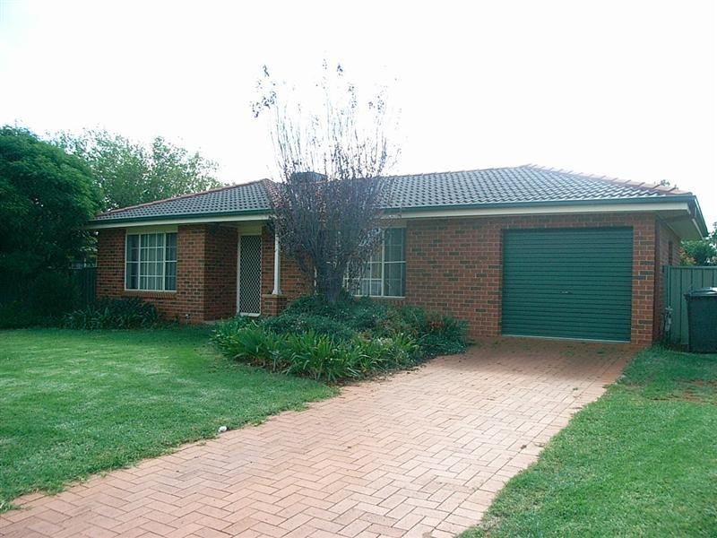 14 Murrumbidgee Place, Dubbo NSW 2830