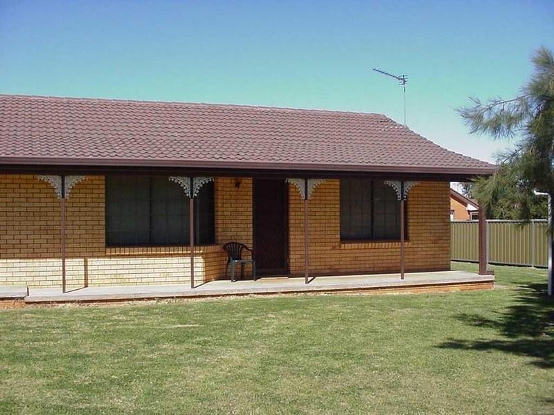 4/3 Forrest Crescent, Dubbo NSW 2830