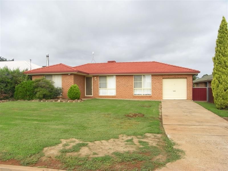 21 Sheraton Road, Dubbo NSW 2830