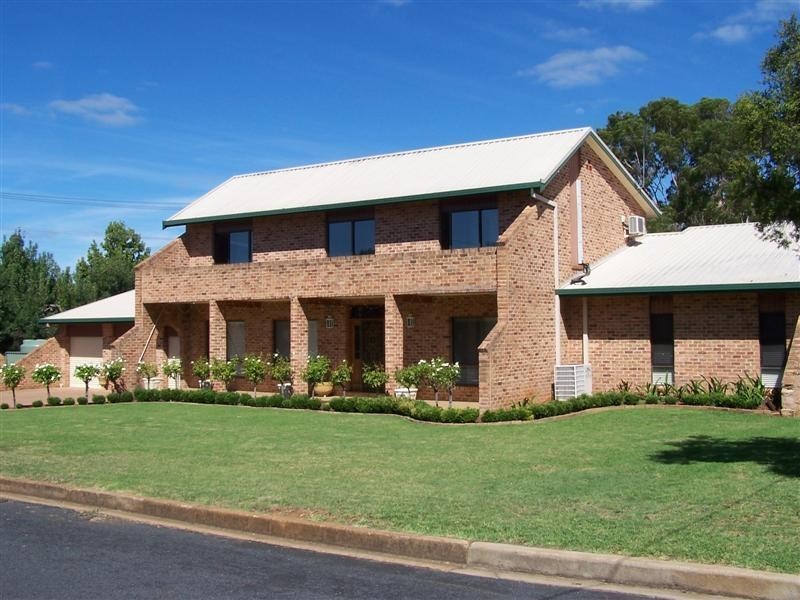 53 Crown Street, Dubbo NSW 2830