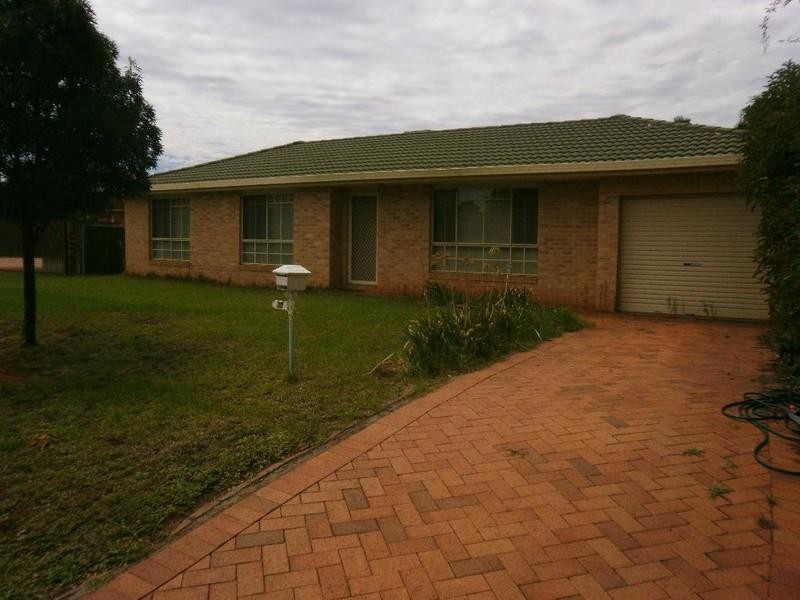 30 Rosella Street, Dubbo NSW 2830