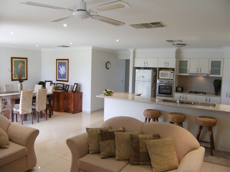 12 Savoy Place, Dubbo NSW 2830