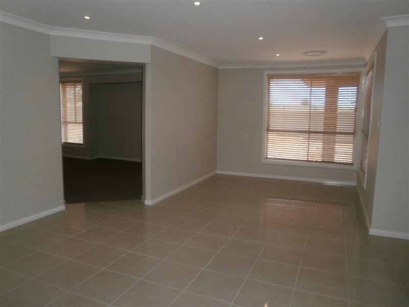 30 Ritz Place, Dubbo NSW 2830