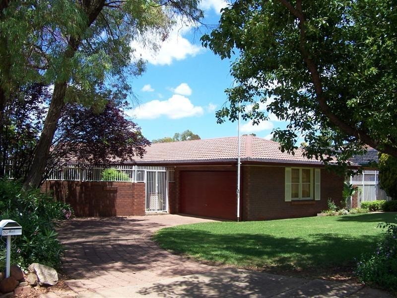 20 Stonehaven Avenue, Dubbo NSW 2830