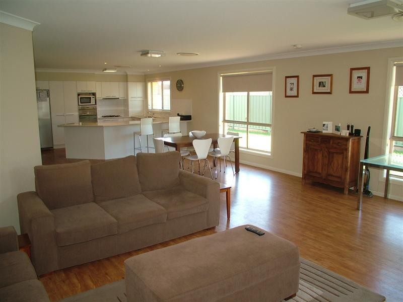66 Dunheved Crescent, Dubbo NSW 2830