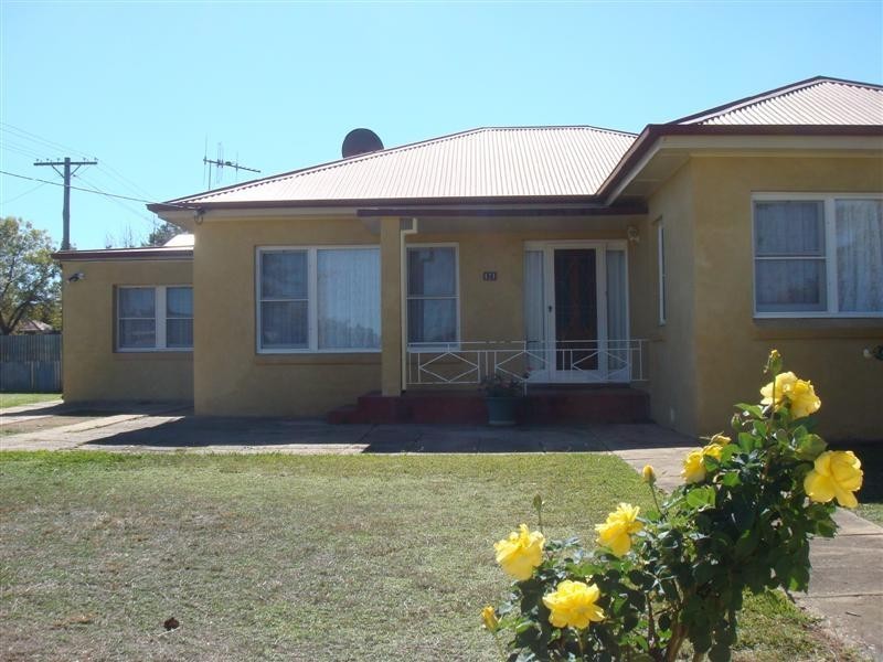 111 Cathundril Street, Narromine NSW 2821