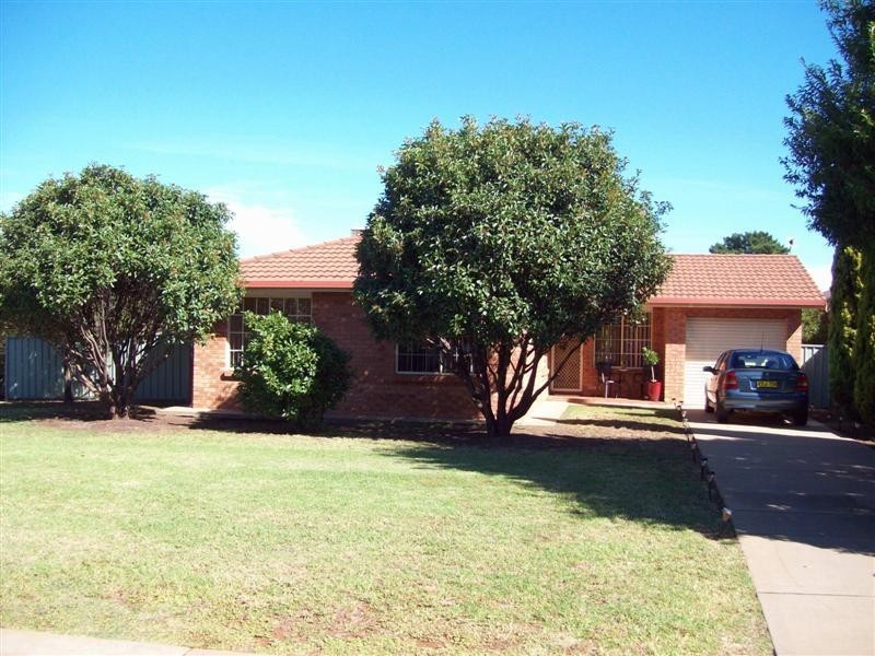 9 York Street, Dubbo NSW 2830