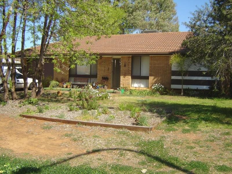 1 Springfield Way, Dubbo NSW 2830