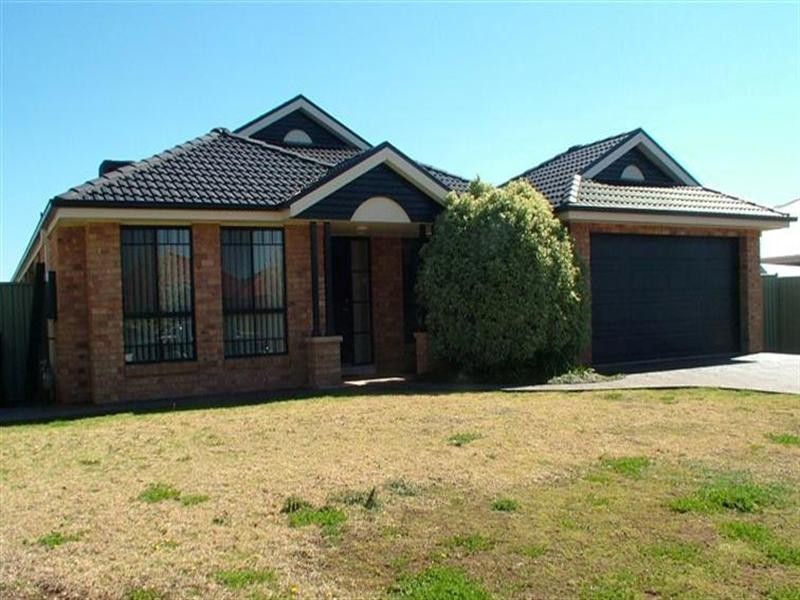 3 Hawkesbury Place, Dubbo NSW 2830