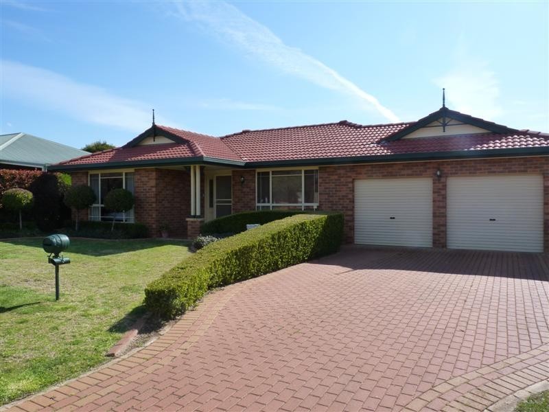 5 Catchpole Close, Dubbo NSW 2830