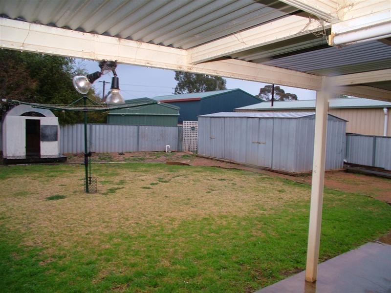 102 Birch Street, Narromine NSW 2821