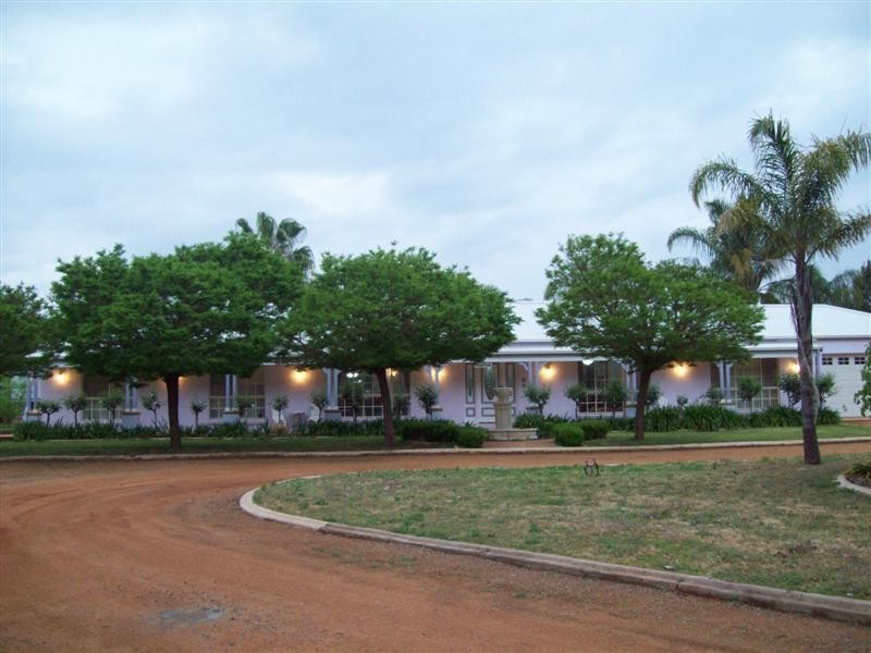 6 Araluen Way, Dubbo NSW 2830