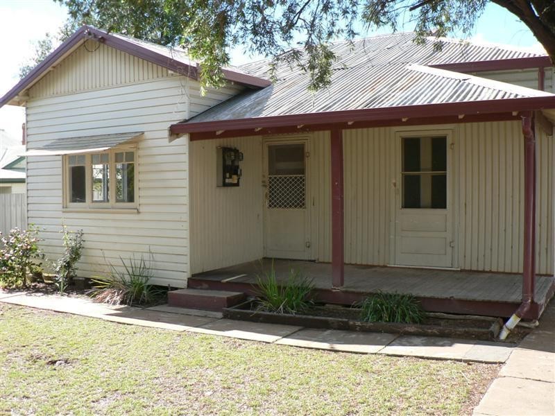 120 Warren Road, Gilgandra NSW 2827