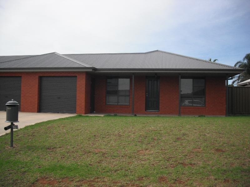 2B Thornett Place, Dubbo NSW 2830