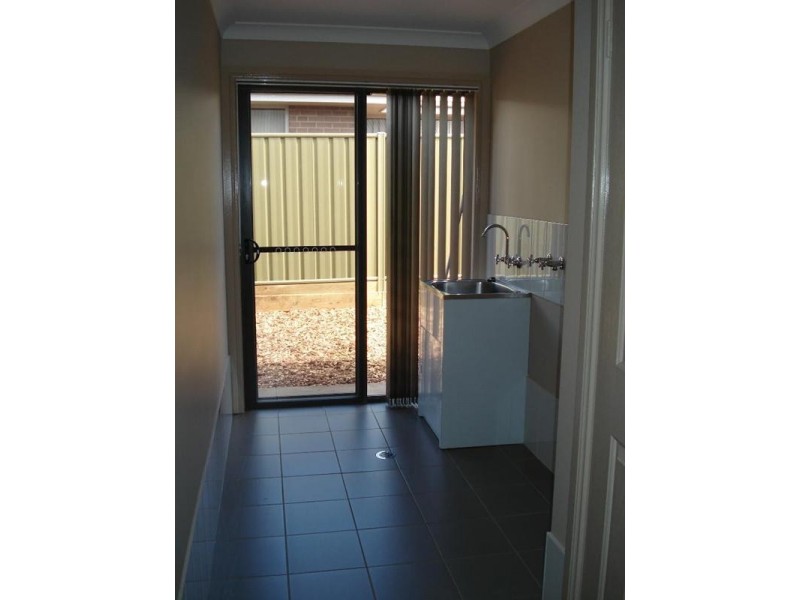 2B Thornett Place, Dubbo NSW 2830