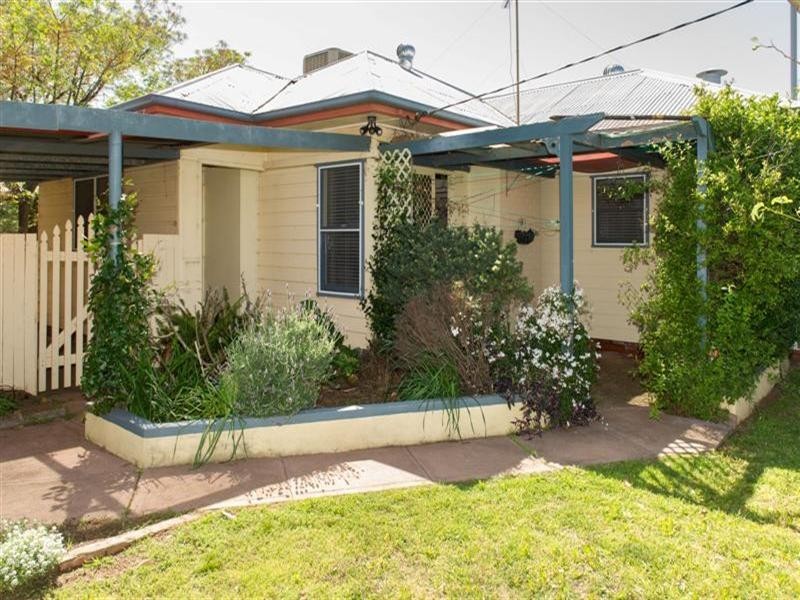 36 Bennett Street, Dubbo NSW 2830
