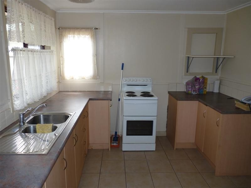 22 Merilba Street, Narromine NSW 2821