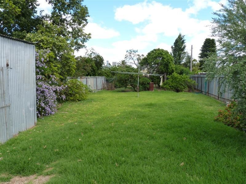 22 Merilba Street, Narromine NSW 2821