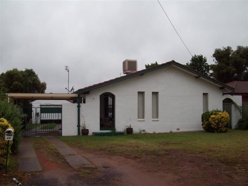 40 Howard Avenue, Dubbo NSW 2830