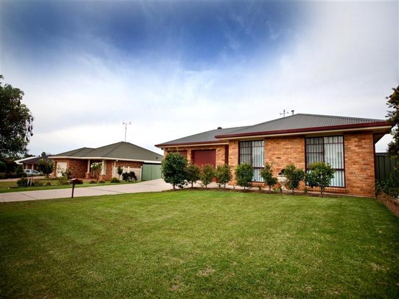 18 Ronald Street, Dubbo NSW 2830