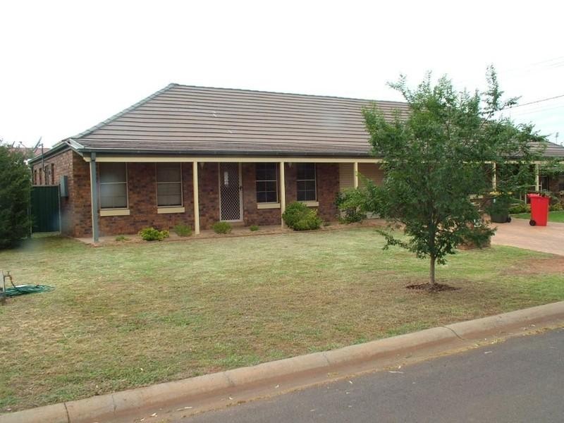 1B Grevillea Close, Dubbo NSW 2830