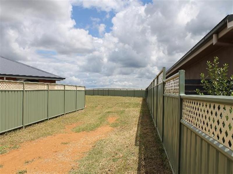 19 Ritz Place, Dubbo NSW 2830