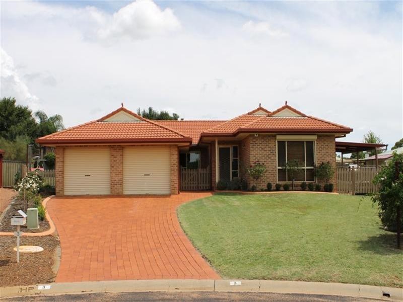 3 Pamela Place, Dubbo NSW 2830