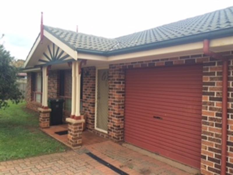 8B John Glenn Place, Dubbo NSW 2830