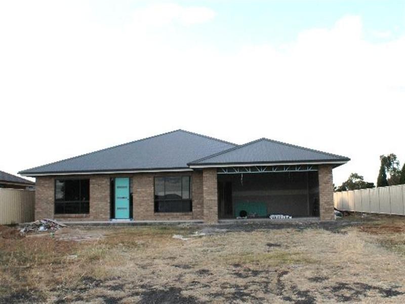 25 Keswick Park Way, Dubbo NSW 2830