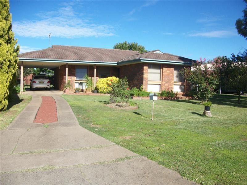 5 Clews Street, Dubbo NSW 2830