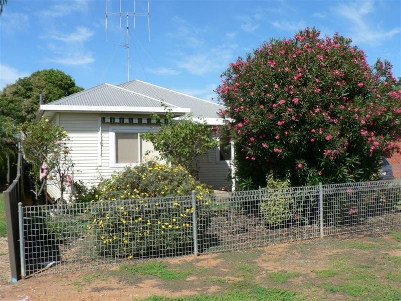 8 Marsden Street, Dubbo NSW 2830