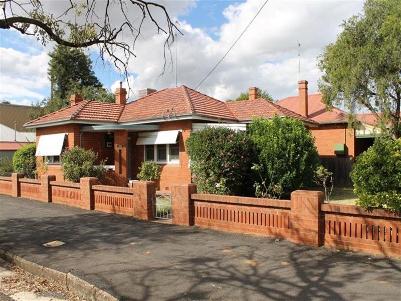 124 Bultje Street, Dubbo NSW 2830