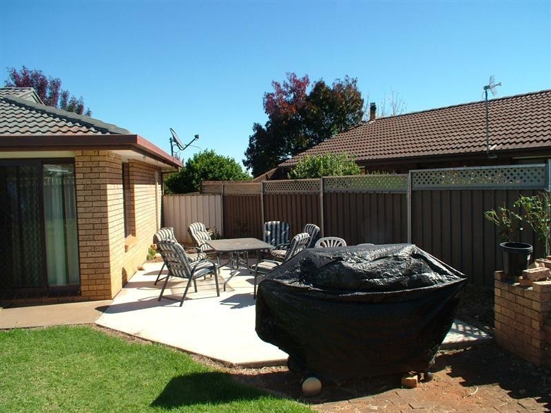 44 Bonner Crescent, Dubbo NSW 2830
