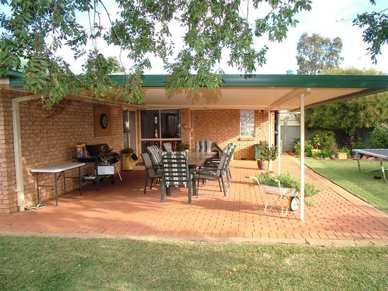 6 Castlereagh Avenue, Dubbo NSW 2830