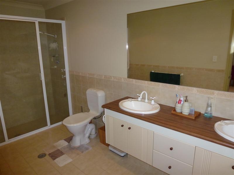 35 Castlereagh Avenue, Dubbo NSW 2830