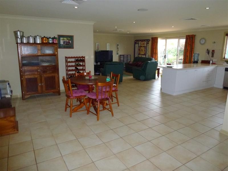 35 Castlereagh Avenue, Dubbo NSW 2830