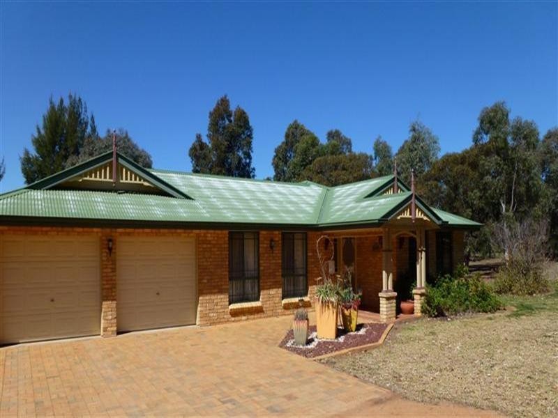 2R Winbar Road, Dubbo NSW 2830