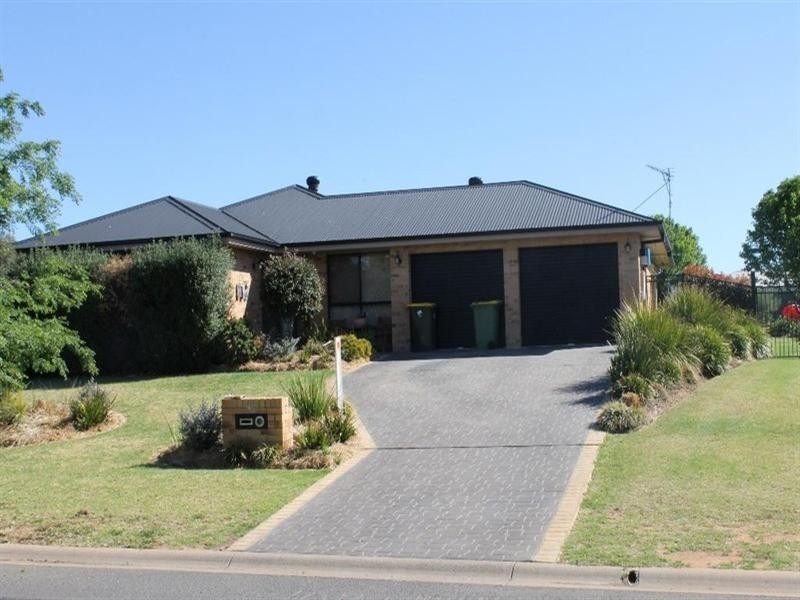 45 St Andrews Drive, Dubbo NSW 2830